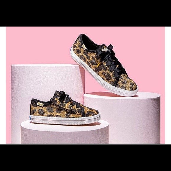 Shoes - Picture 4 of 5